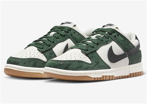 nike dunk low green glow klekt|nike dunk low green snakeskin.